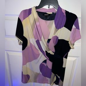 DKNY colorful short sleeve top